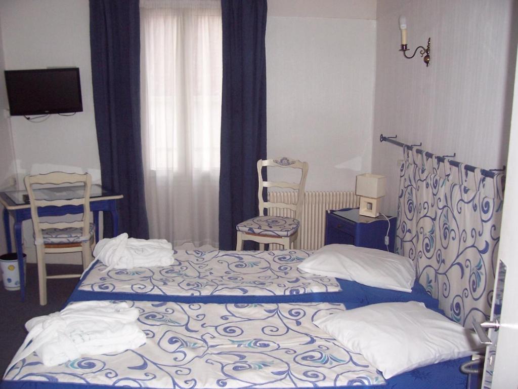 باربوتان ليه ثيرميس Hotel Beausejour الغرفة الصورة